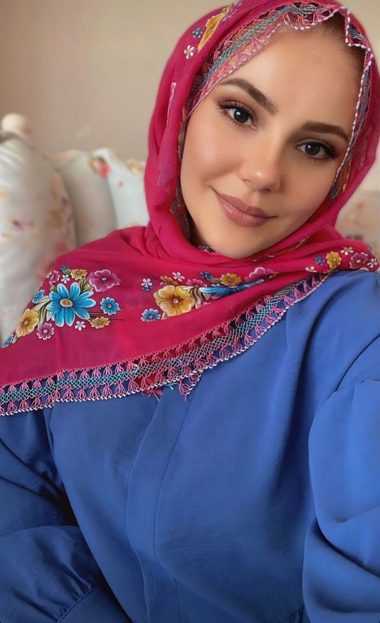 Karşıyaka Hassas Bayan Escort Hira