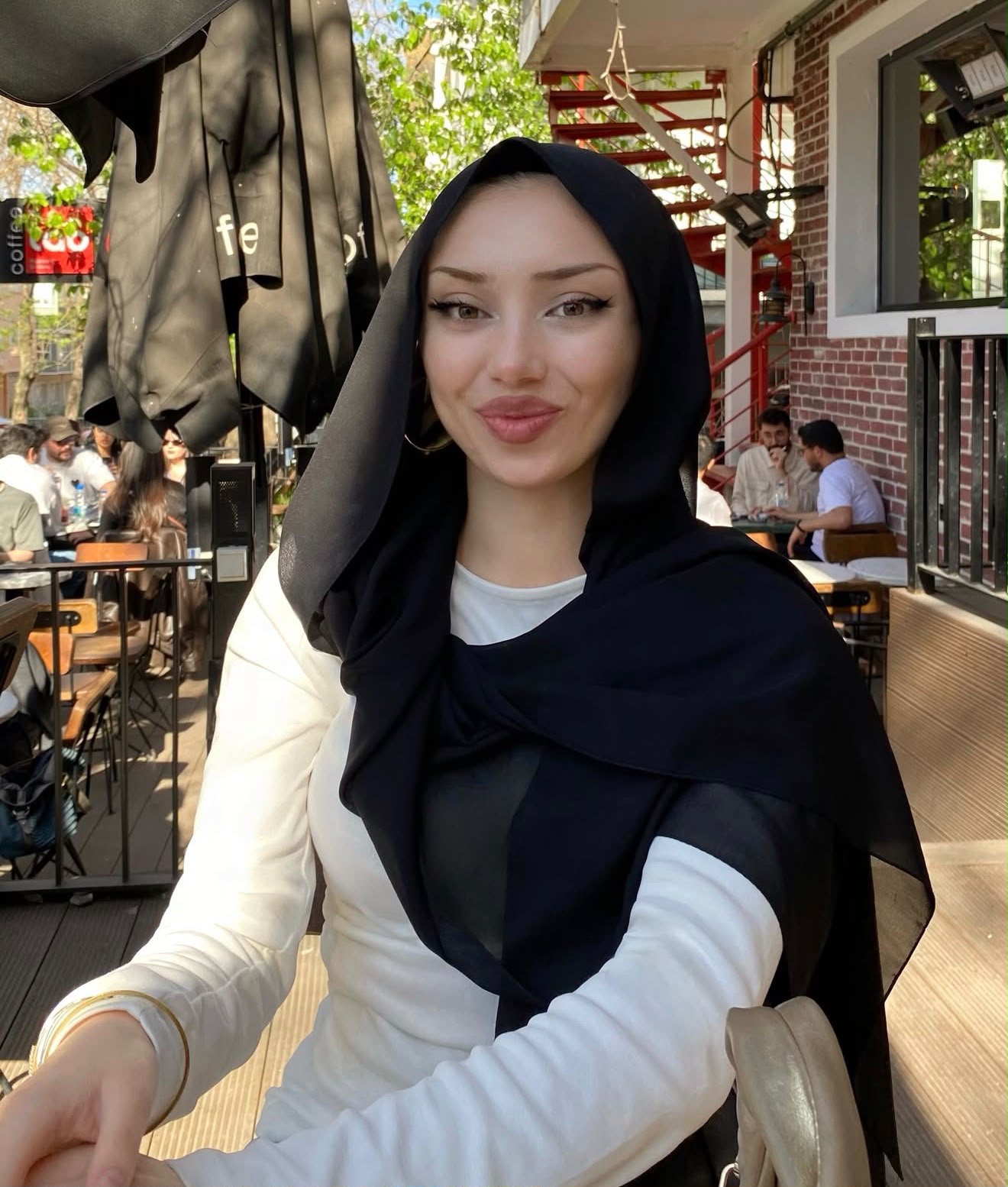 Üçbudak Asil Bayan Escort Funda